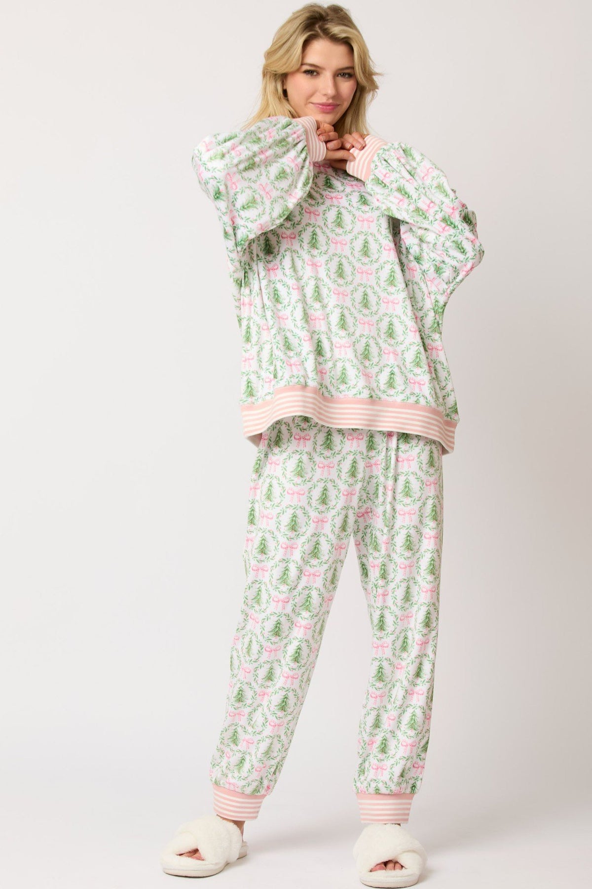 CHRISTMAS TREES AND BOWS PAJAMA SET