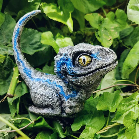NEW BORN VELOCIRAPTOR - JURASSIC PARK/WORLD