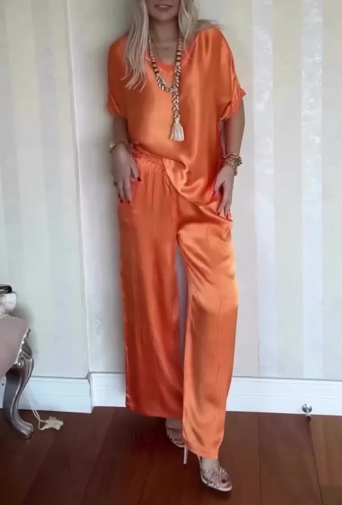 Women's Casual Comfortable V-neck Satin Short-sleeved Two-piece Suit