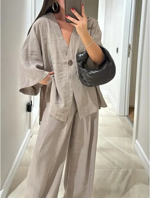 Solid color V-neck top and wide-leg pants set