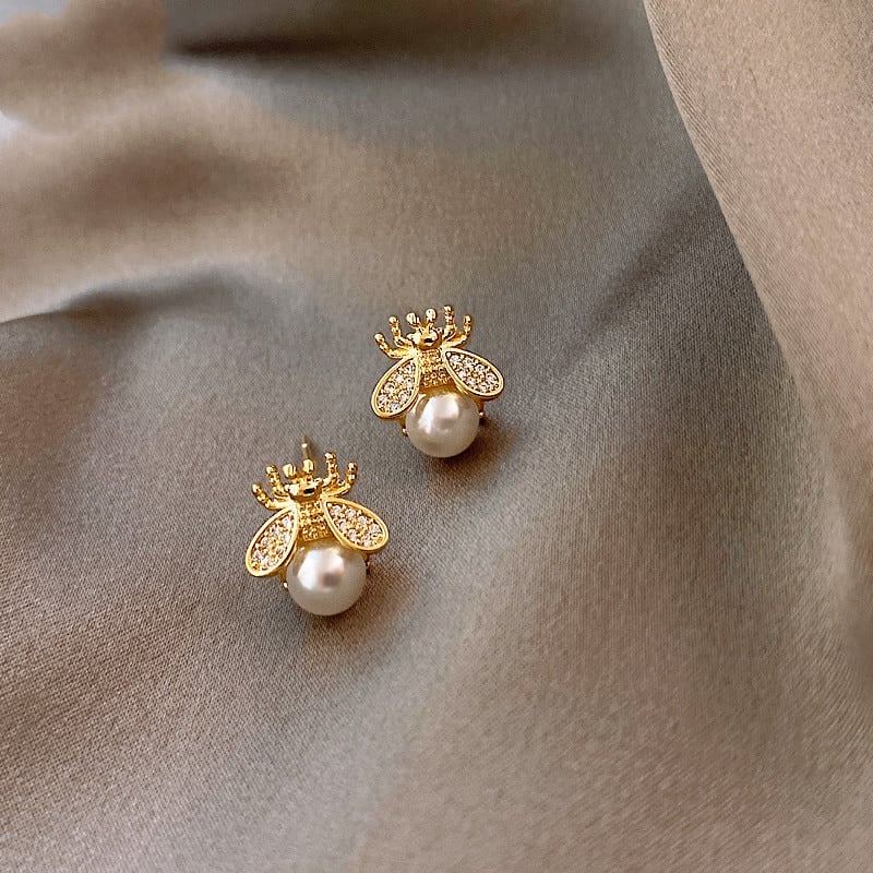 Korean Style Bee Pearl Stud Earrings