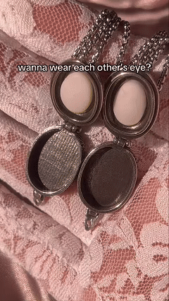 🖤👁️The Gaze · Keepsake Locket