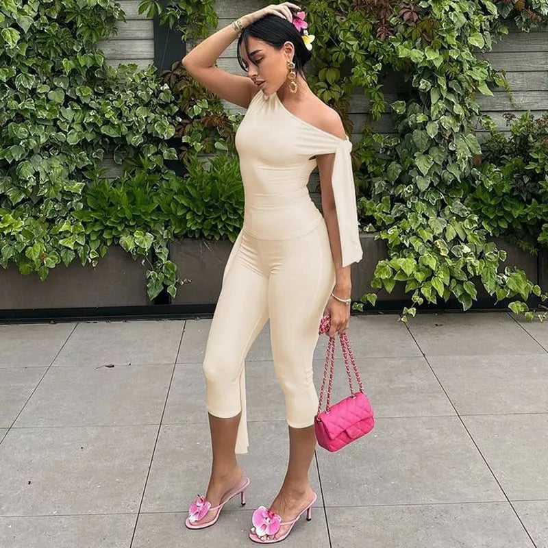 Women's Solid Asymmetrical Neck Knot Design Top & High Waist Capri Pants Two-piece Set