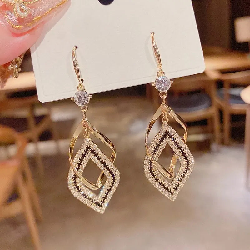 Women's Luxury Double Geometric Hollow Drop Earrings