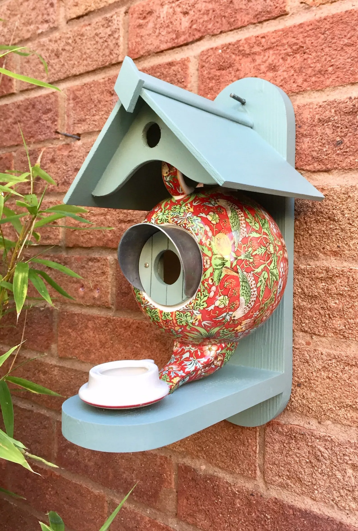🐦Teapot Bird House and Feeder[ 🔥BUY 2 FREE SHIPPING🔥]