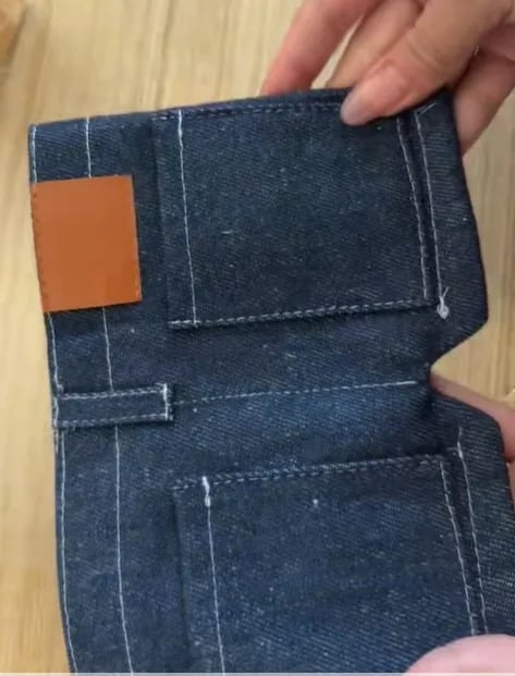 🔥HOT SALE🔥Hot Sale⚡Mini Jeans Shaped Wallet - Denim Bifold Wallet for Men & Women