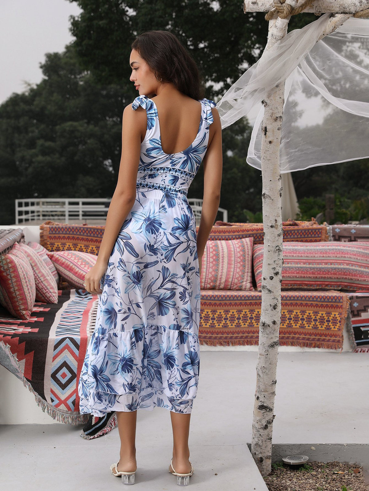 🩱V-neck One-Piece Swimsuit with Lace-up, Print, and Skirt💃