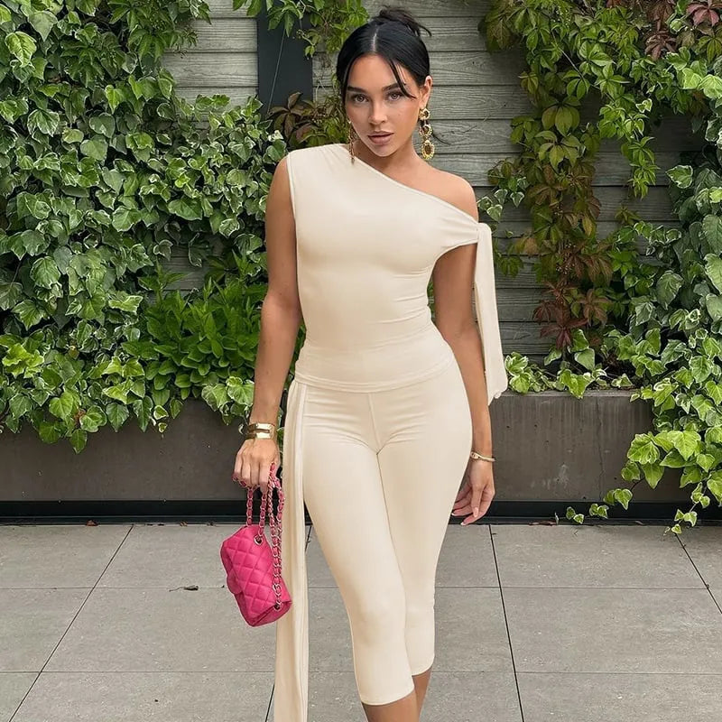 Women's Solid Asymmetrical Neck Knot Design Top & High Waist Capri Pants Two-piece Set