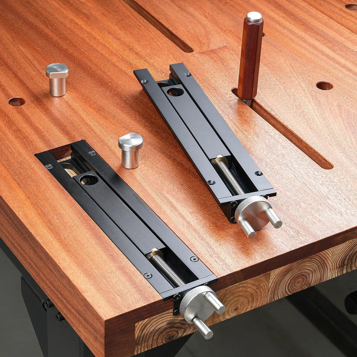 Woodworking Table Built-In Tail Vise Fast-Moving Inertia Vise Clamp