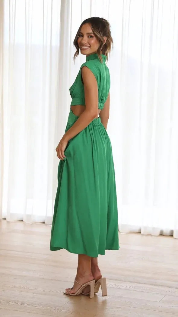Cutout Waist Pocketed Vacation Midi/Mixi Dress
