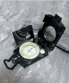 🎉Multifunctional Military Aiming Navigation Compass Compass