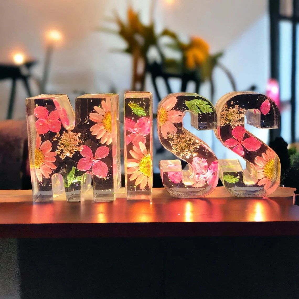 Handmade Floral Resin Night Light🕰