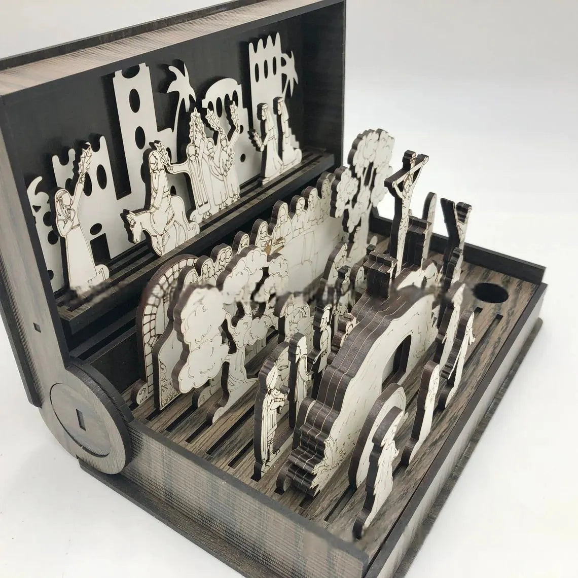 Family Easter Holy Week Gift – A Unique Religious Heirloom