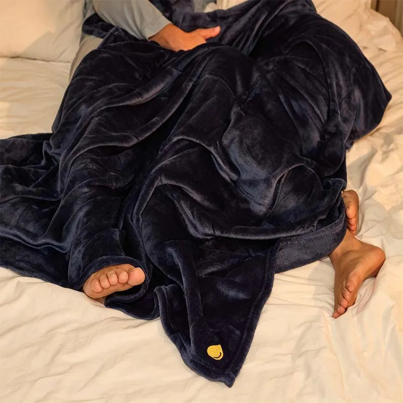 ❄️💞 Cooling Ice-Silk Blanket for Adults – Ultra-Soft, Openable Blanket for Maximum Comfort & Deep Sleep