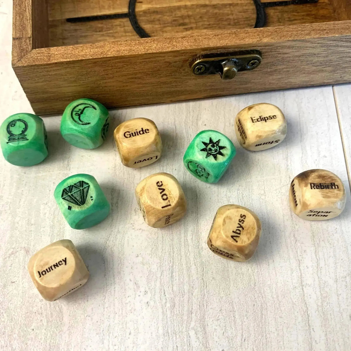 🎉🔮🎲Arcane Divination Dice Set – Engraved Wooden Box, Oracle Dice for Tarot Ritual, Handcrafted Intuition Amplifier