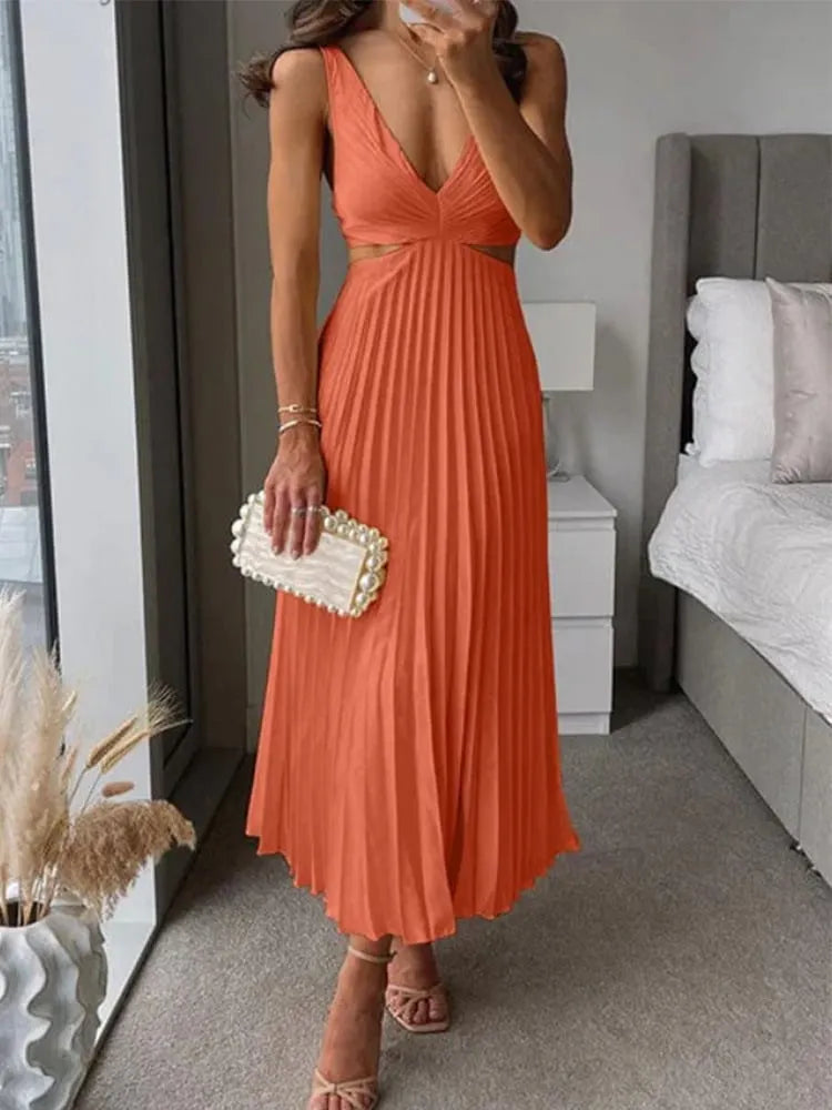 Elegant V-neck Sleeveless Backless Pleated Maxi Dress