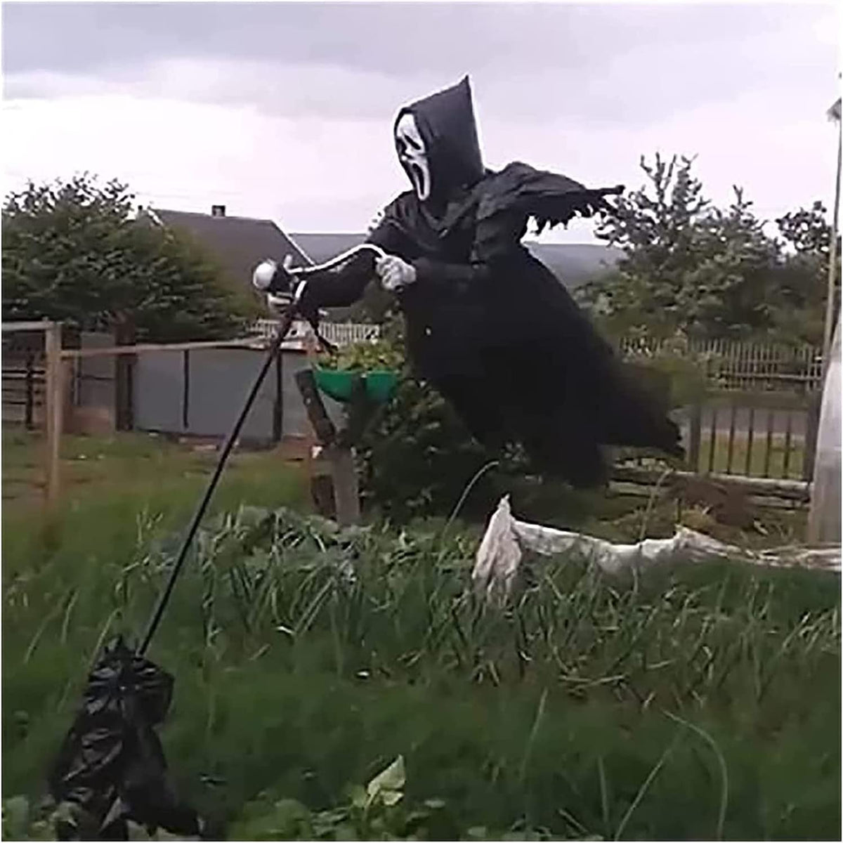 Halloween Ghostface Scarecrow