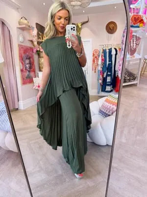 🔥Laney Pleated Short Sleeve Irregular Midi Top and Elastic Waist Wide Leg Pants Set✨