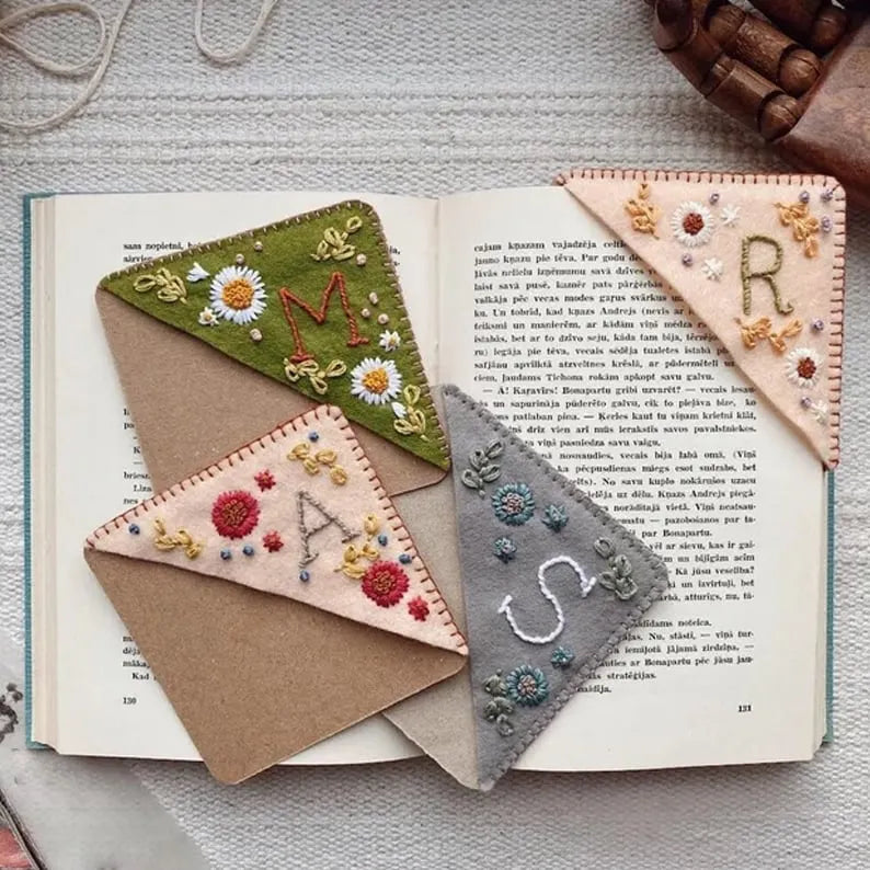 THE 2ND ONE 50% OFF-Personalized hand embroidered corner bookmark