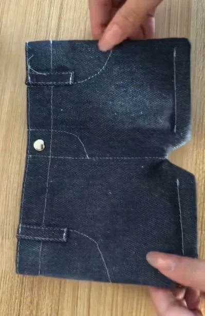 🔥HOT SALE🔥Hot Sale⚡Mini Jeans Shaped Wallet - Denim Bifold Wallet for Men & Women
