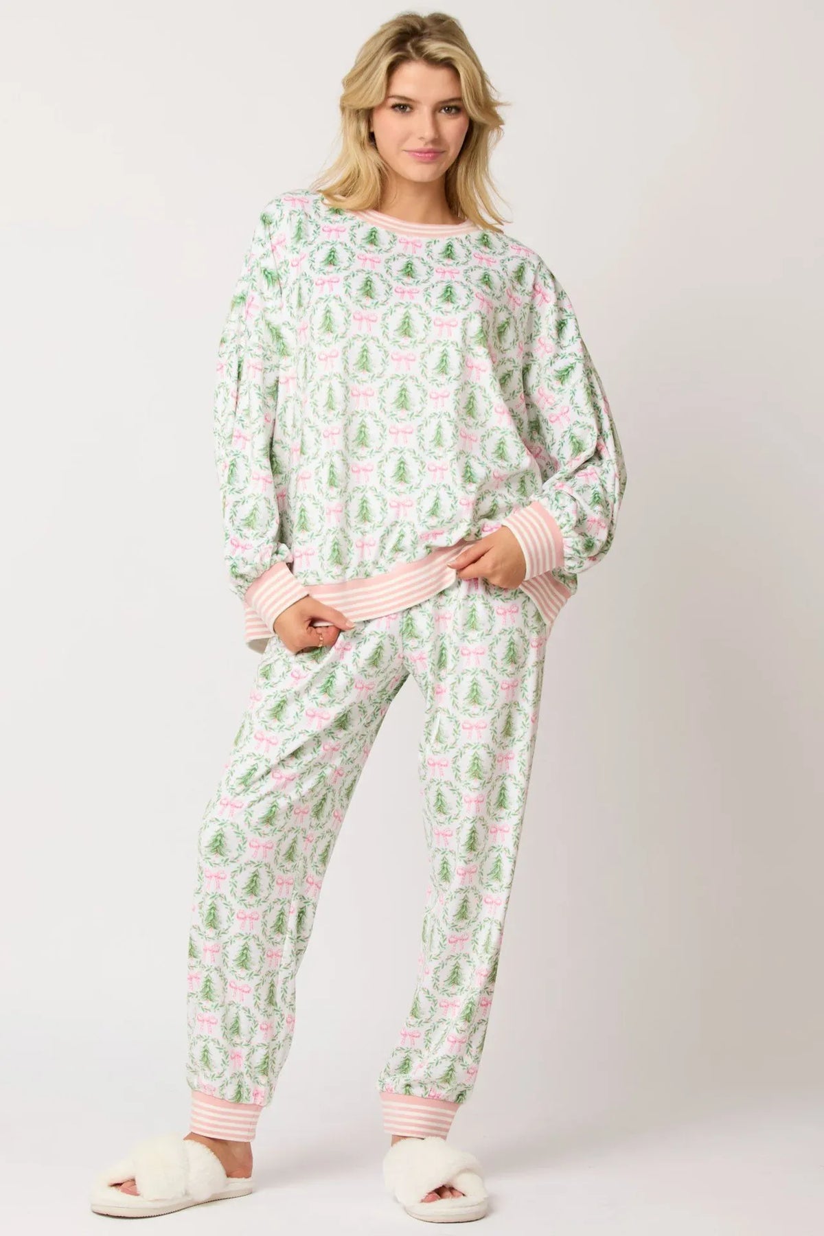 CHRISTMAS TREES AND BOWS PAJAMA SET