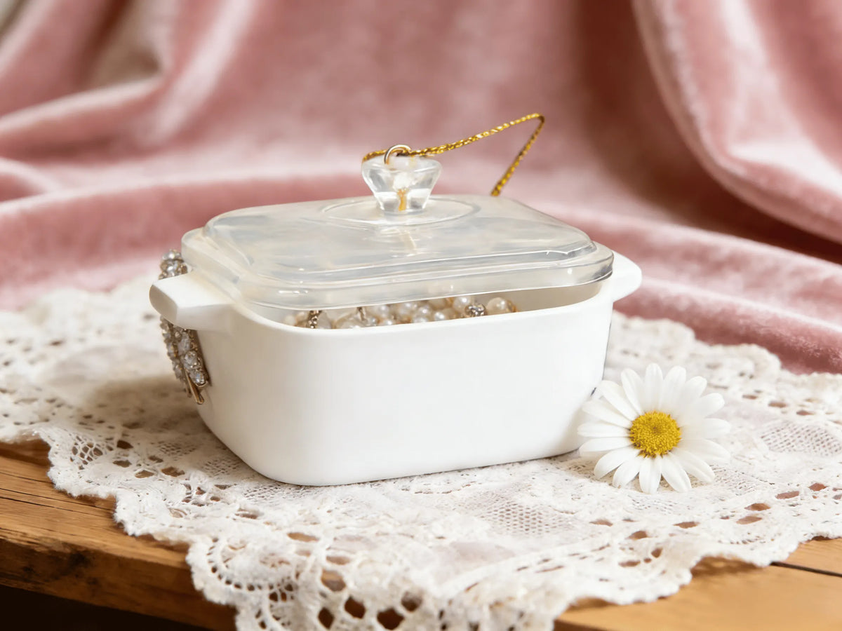 🔥Last Day 49% OFF - 🎨Retro Gooseberry Trinket Box – Vintage Pyrex-Style Casserole Design💕(✨Durable & High-Quality Ceramic)