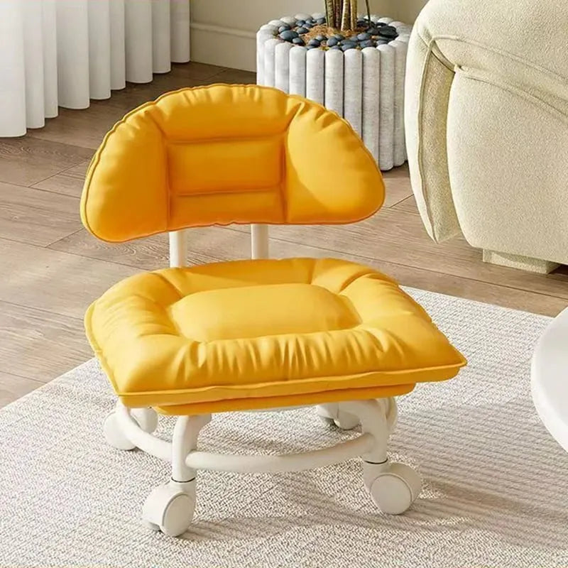 🎉🪑 49% OFF NOW! ⏰ Rolling Low Stool with Backrest – Padded seat & silent casters – Perfect for workshops, garages or studios – comfortable and mobile 🛠️✨