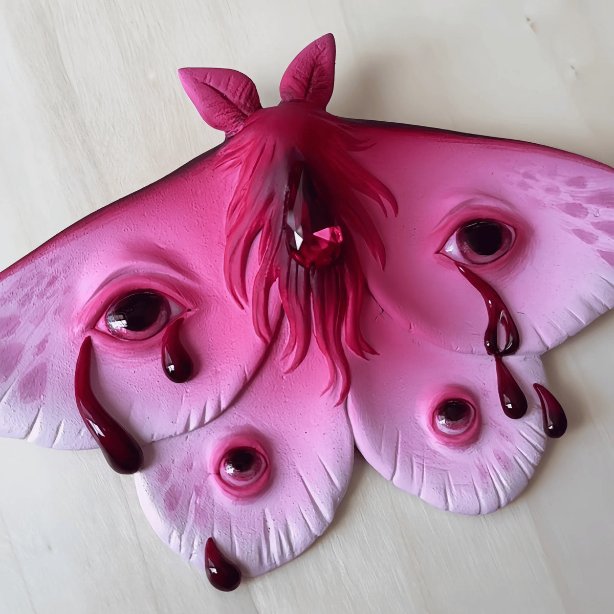 🔥Last Day 49% OFF - 🦋 Red-eyed Gem Moth Sculpture