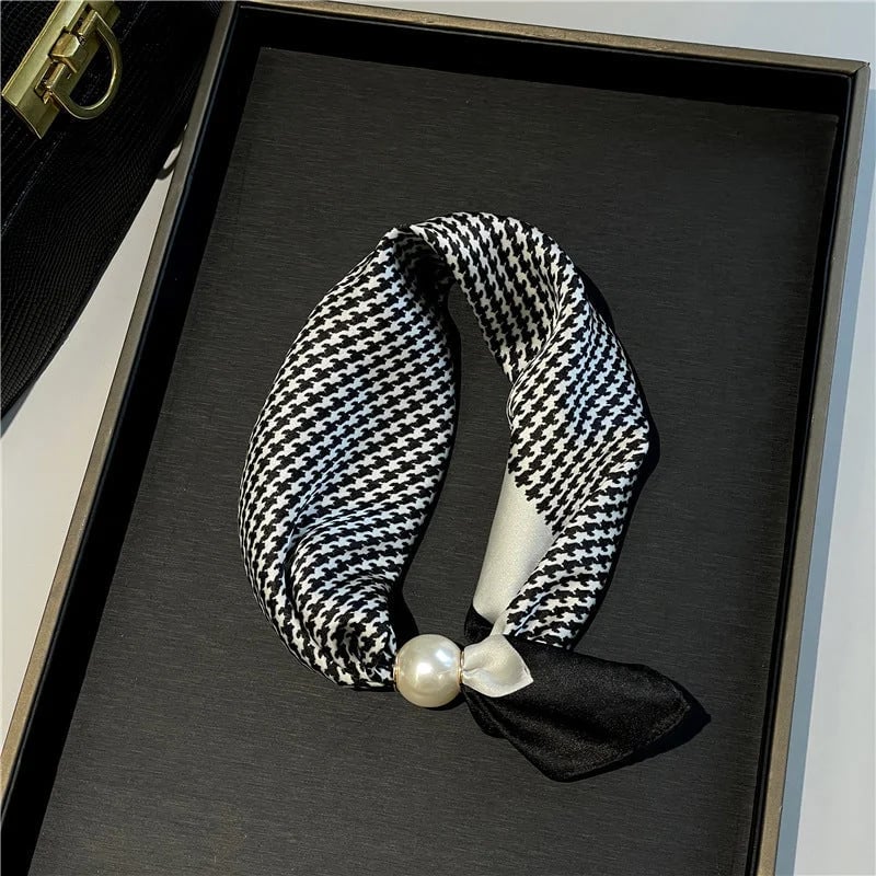 🔥HOT SALE🔥🧣 Effortless Glamour: Pop-On Pearl Necklace Scarf ✨