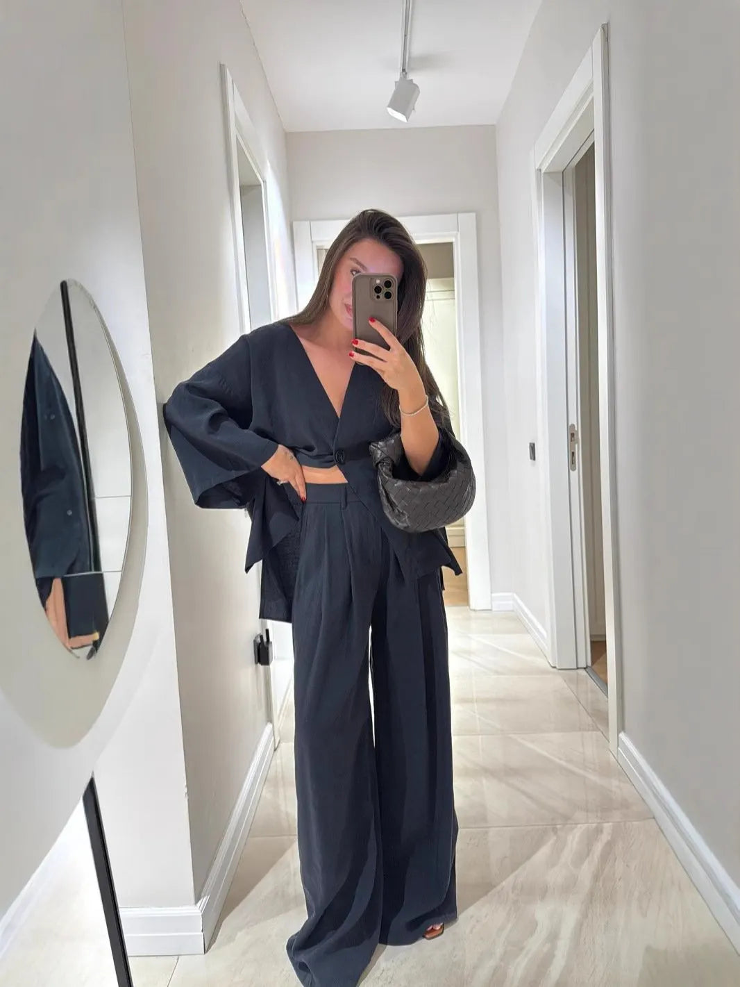 Solid color V-neck top and wide-leg pants set