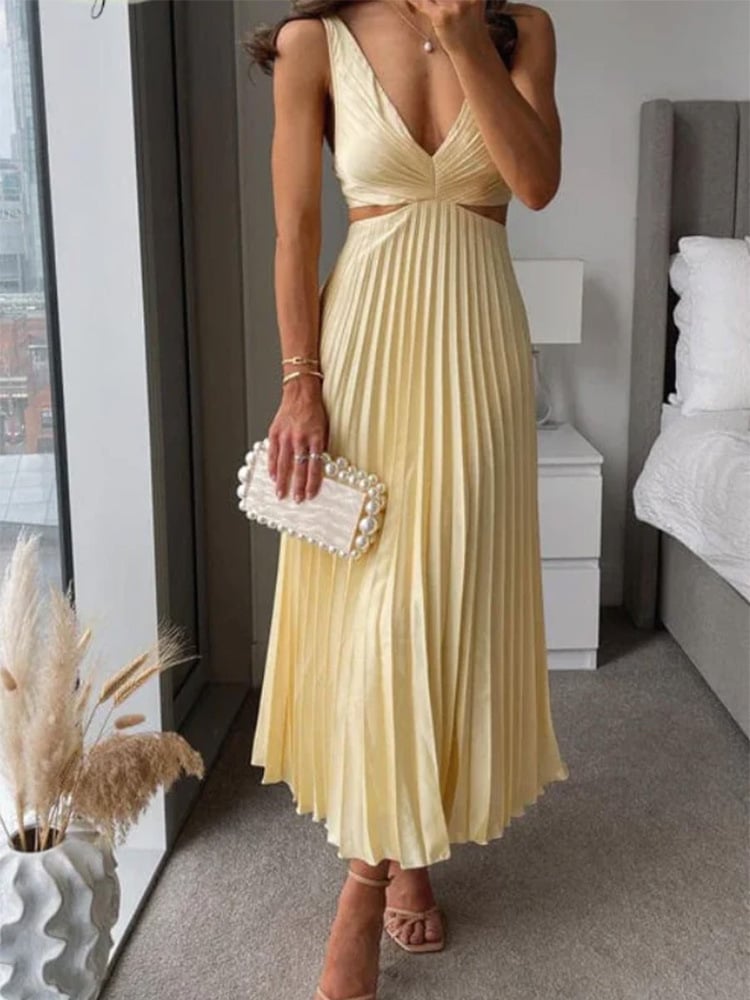 Elegant V-neck Sleeveless Backless Pleated Maxi Dress