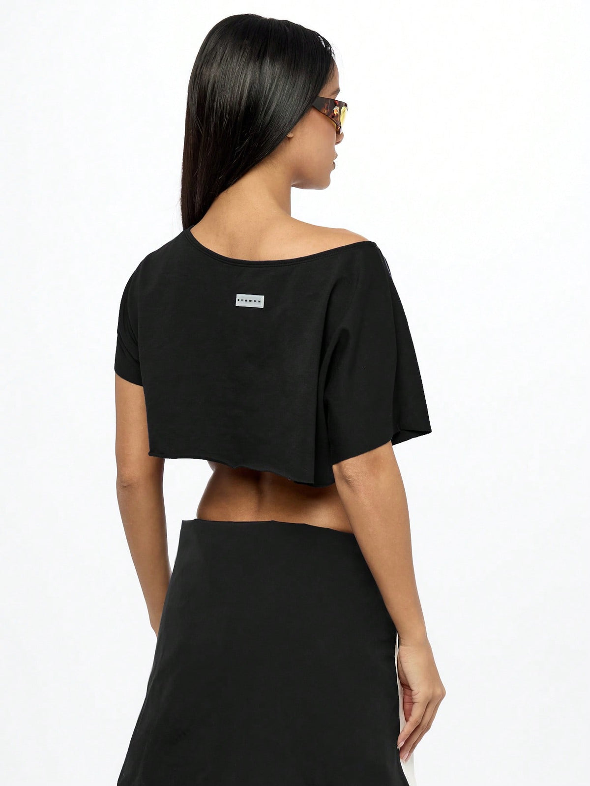 WOMEN Off Shoulder NY Logo Slouchy Crop Tee Athletic Varsity Sports Fan Streetwear Workout Fashion Athleisure Cropped T-Shirt Summer Urban Style
