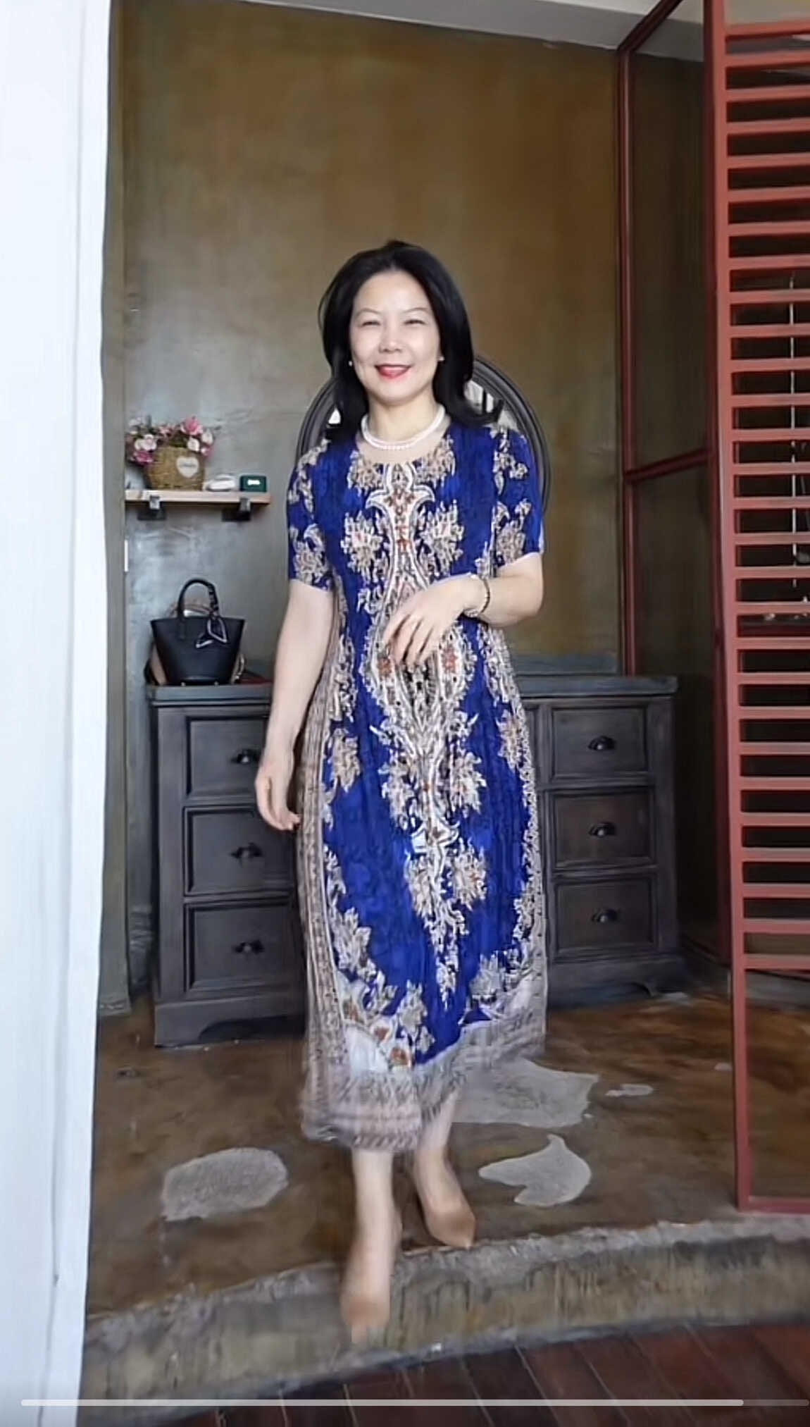 Women's ultra stretch print pleated dress