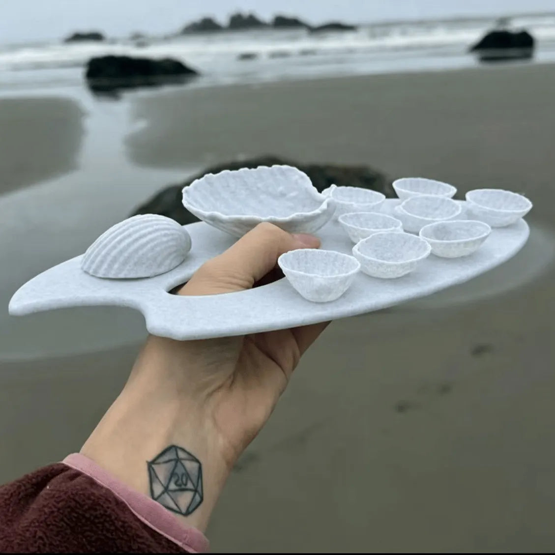 🐚🎨 3D Sea Shell Painting Palette — Aesthetic Resin Artist Palette with Deep Wells for Acrylic, Gouache & Watercolor, Cute Shell-Shaped Mixing Tray for Desk Decor