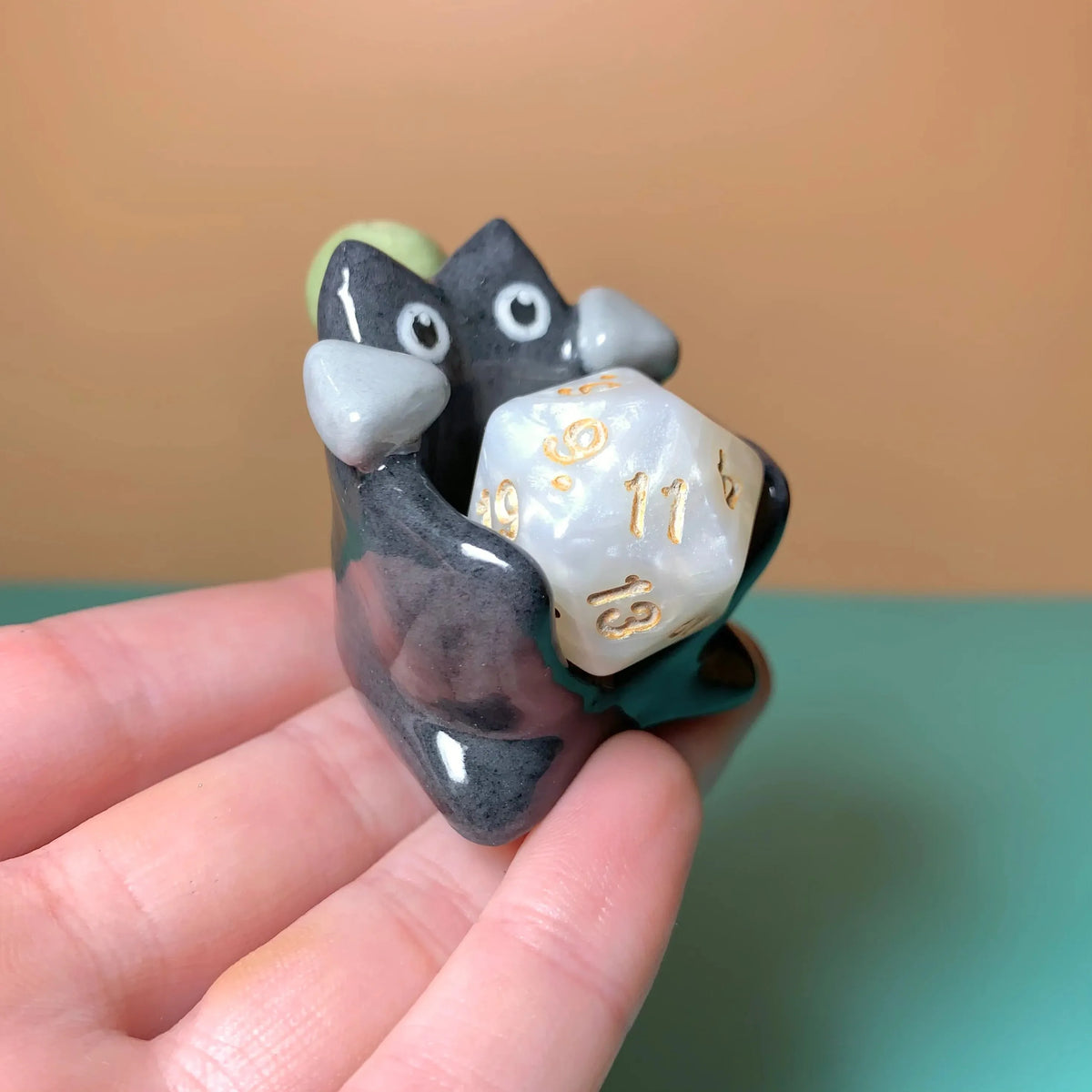 🔥Last Day 49% OFF - 🎨⚔️D&D Companion Cat D20 Holder