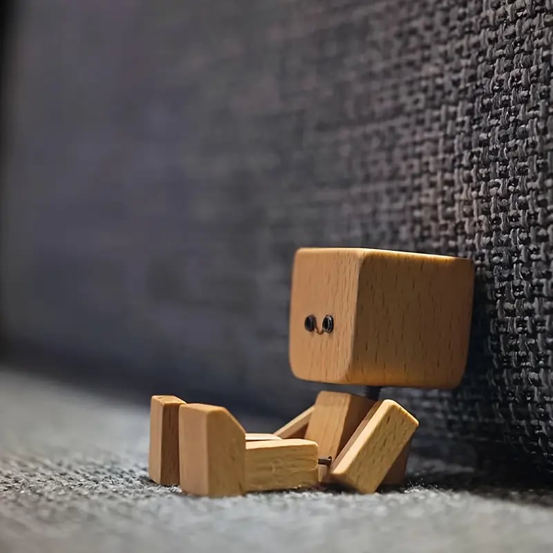 Charming Little Wooden Figure That Sways with 12PCS Magnetic Expressions