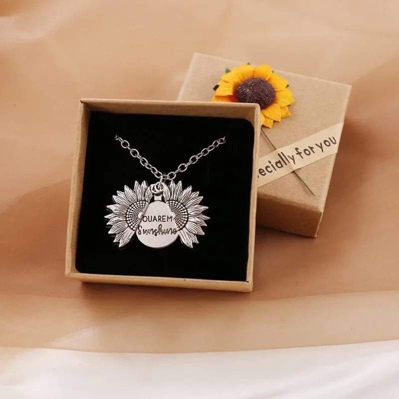 🔥Sunflower Necklace(Double-sided engraving)