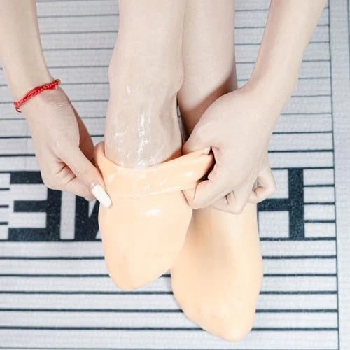 🎉🔥Hot Sale 49% OFF🔥 Women's Silicone Foot Socks – Moisturizing Gel, Cracked Heel Repair, Reusable 🦶
