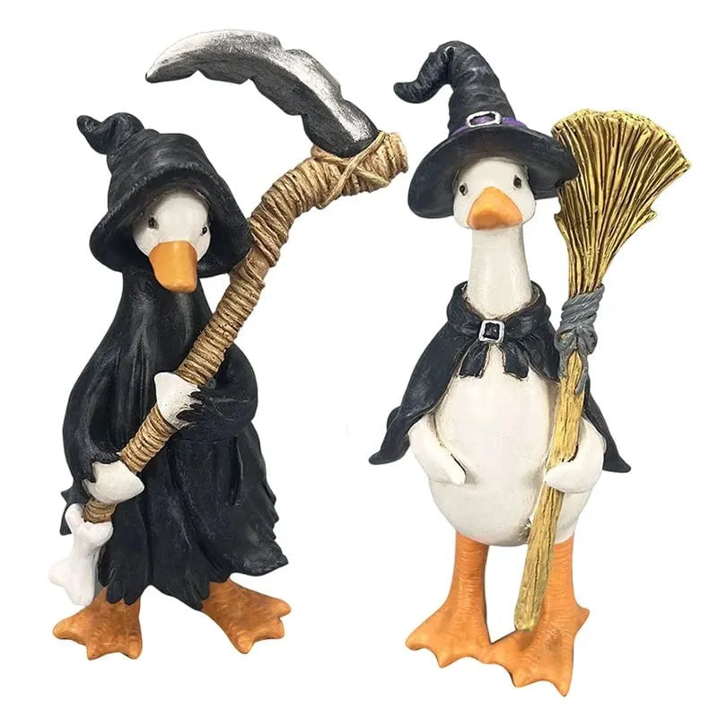 🔥 HOT SALE 🔥🎃BORING HALLOWEEN DECOR?🎃 Spooky Duck Set – Hand-Painted, 5 Characters, Weather-Resistant – For Shelves, Desks & Outdoors! 🦇