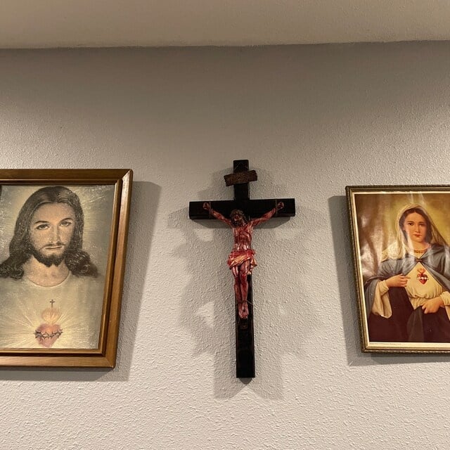 Realistic Crucifix Christ Wound For Meditation