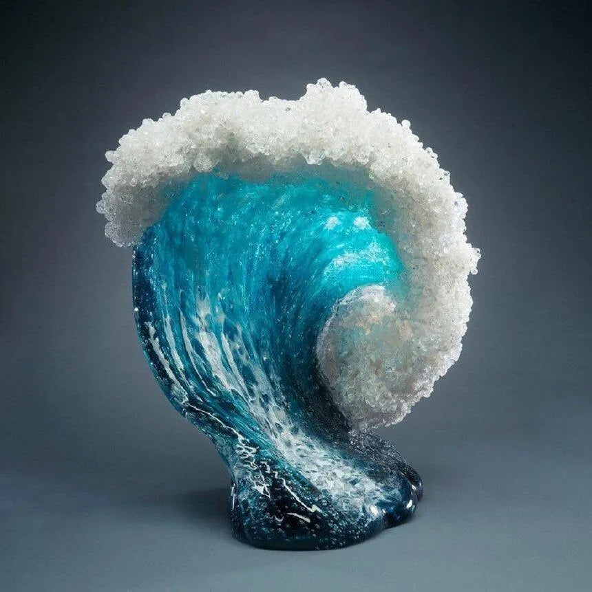 Majestic Wavy Vase