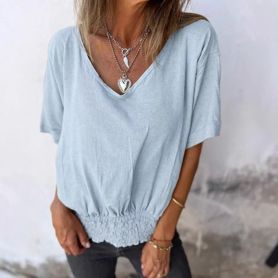 Comfortable Waisted T-shirt with V-neckline