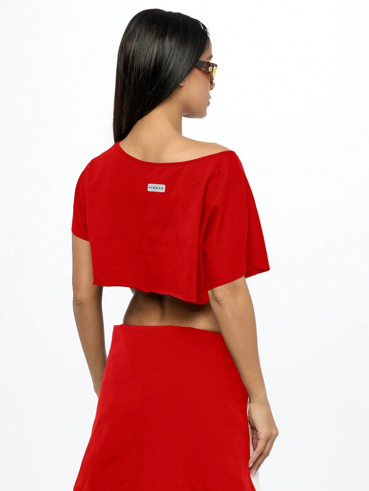 WOMEN Off Shoulder NY Logo Slouchy Crop Tee Athletic Varsity Sports Fan Streetwear Workout Fashion Athleisure Cropped T-Shirt Summer Urban Style