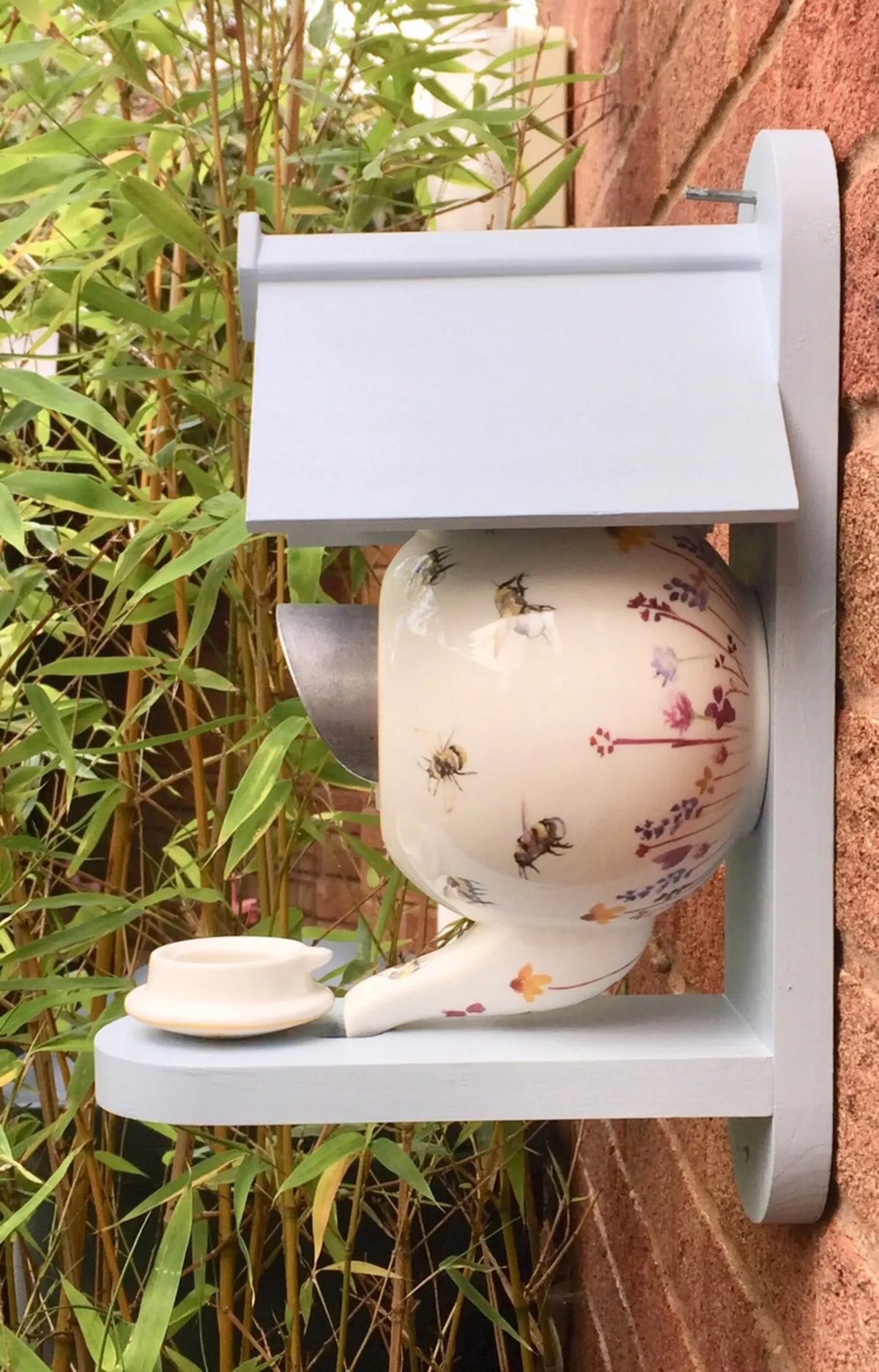 🐦Teapot Bird House and Feeder[ 🔥BUY 2 FREE SHIPPING🔥]