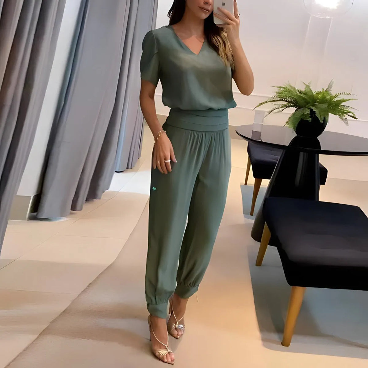 v-collar printed short-sleeved pant suit 2 pieces