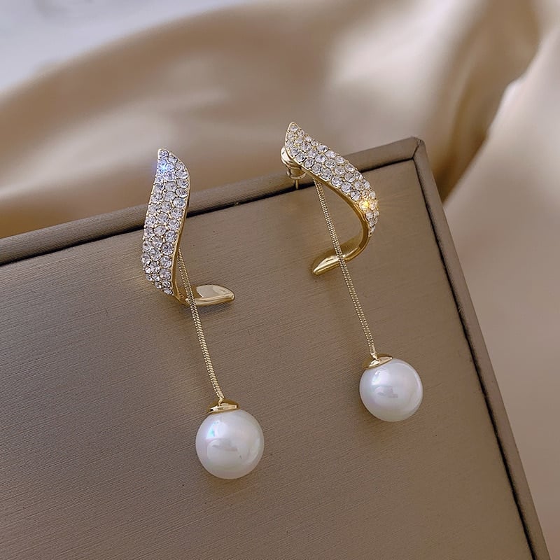 Classic Elegant Pearl Drop Earrings