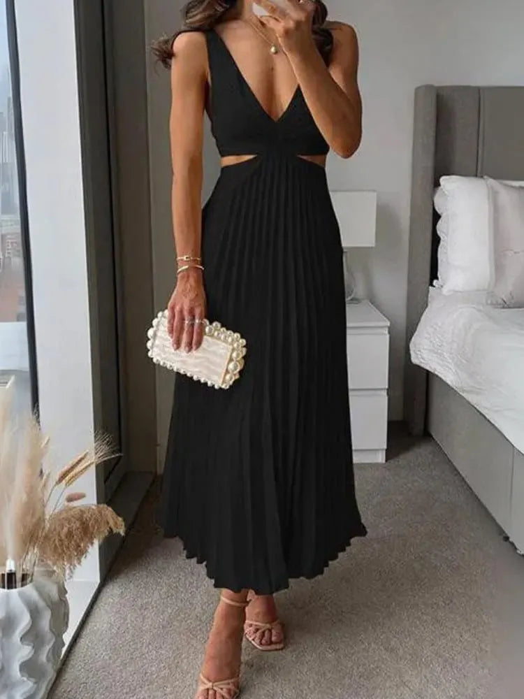 Elegant V-neck Sleeveless Backless Pleated Maxi Dress