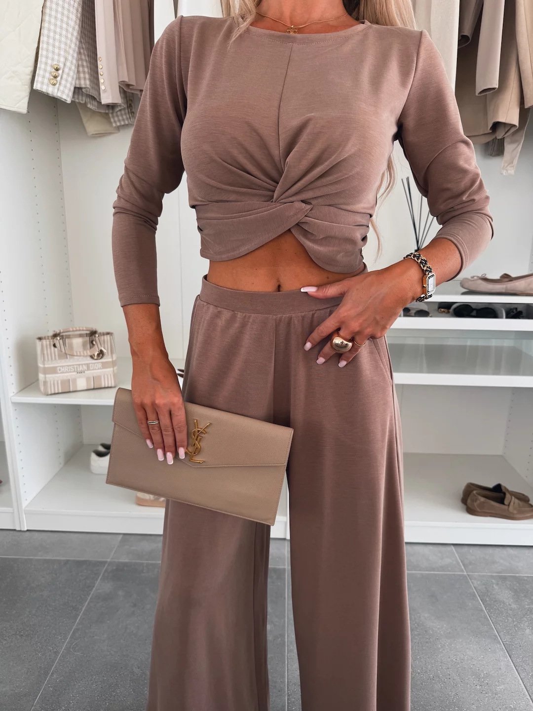 Effortless Chic🌟Solid Color Crop Top Set - Round Neck & Elastic Waist for Everyday Style