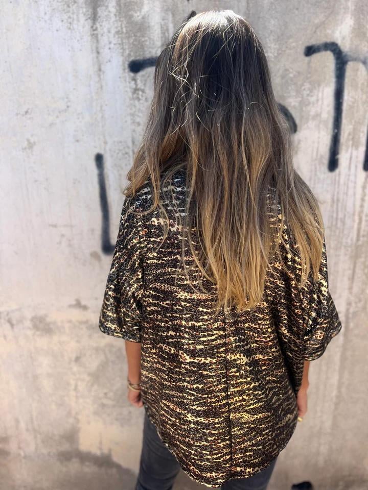 Women's Leopard V-neck Mid-sleeve Top