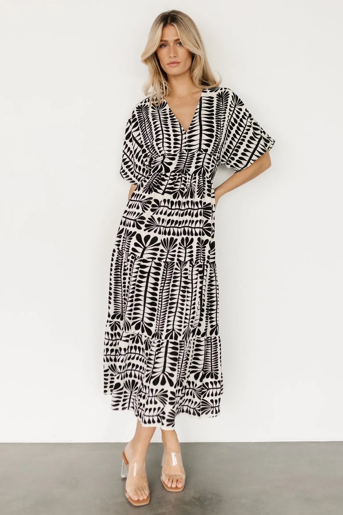 Bohemian Chic: New High-Waisted Short Sleeve Floral Dress(BUY 2 FREE SHIPPING)